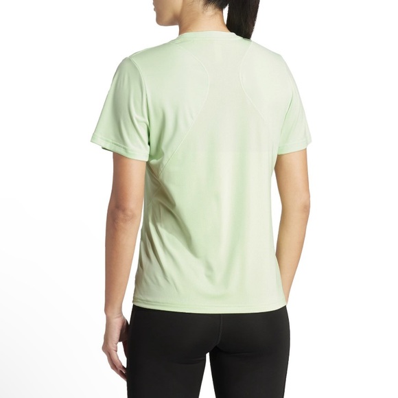 NWT adidas Women's Training T-Shirt. Size Medium. - Picture 2 of 7